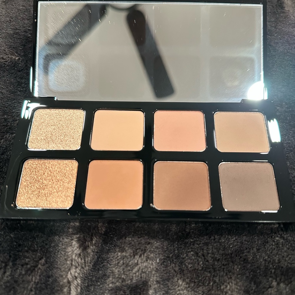 **New** Il Makiage High Impact 8-Pan Color Palette Shade Addict - Picture 10 of 14